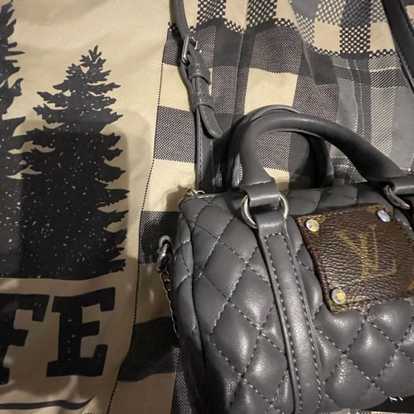 Upcycled Urban Expressions purse - Picture 3 of 7